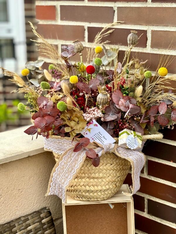 Cesta con Flor Preservada