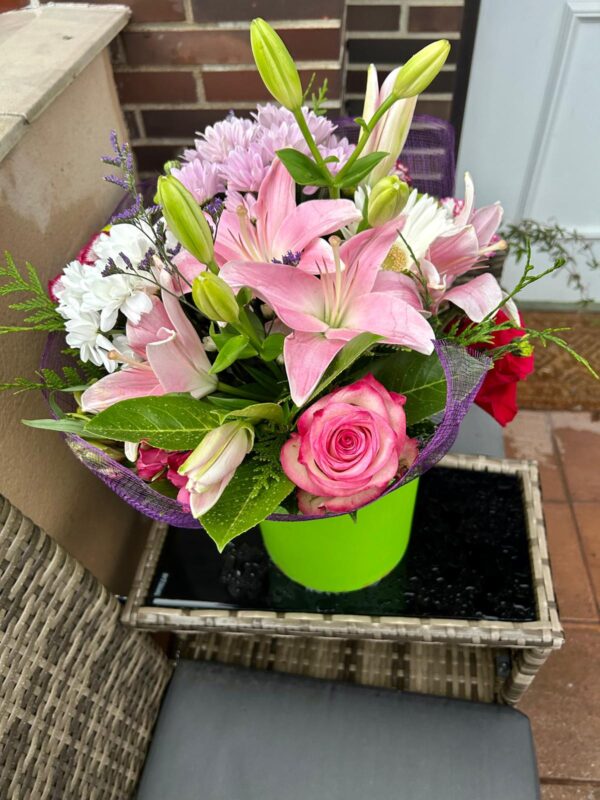 Ramo de Flores de Temporada Variadas - Imagen 2